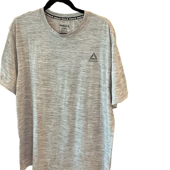 Reebok Men's Large Grey Heather Performance Tee Shirt 🏋️ - Picture 3 of 8